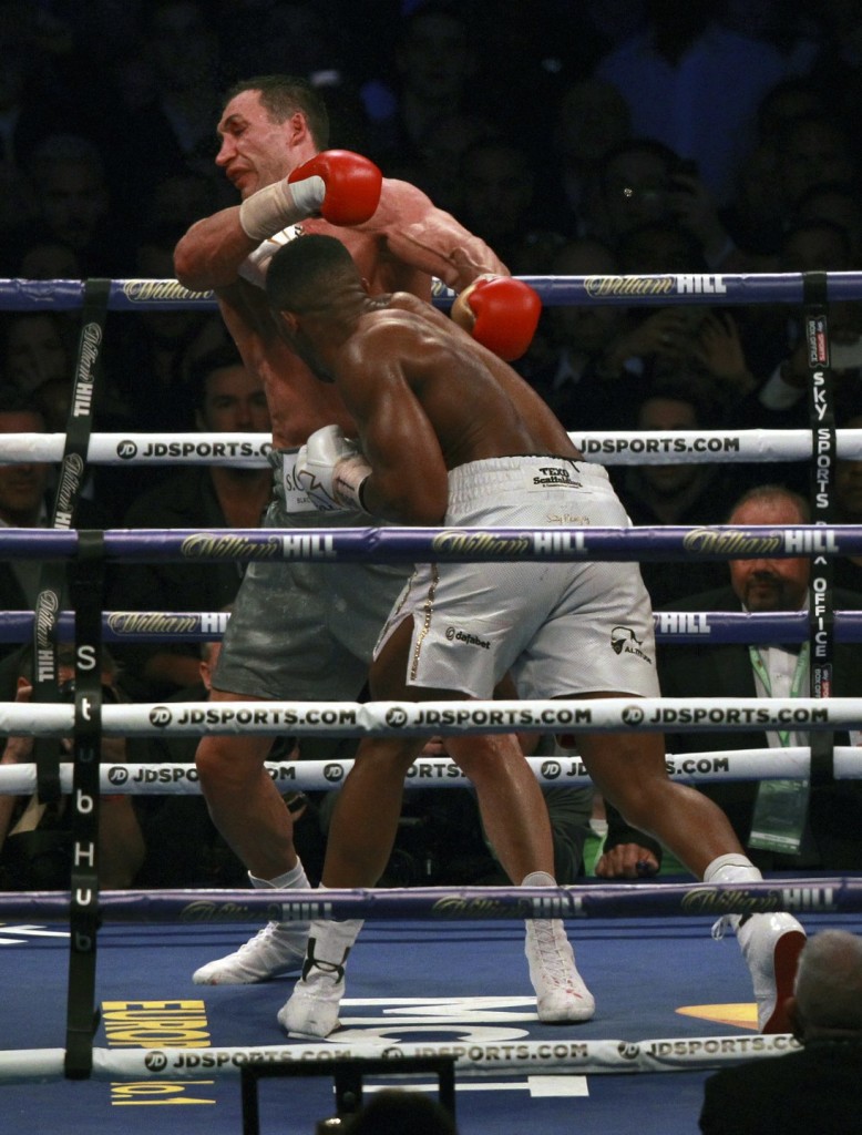 JOshua-Klicsko meccs a Wembleyben (Fotó: EPA/Sean Dempsey)