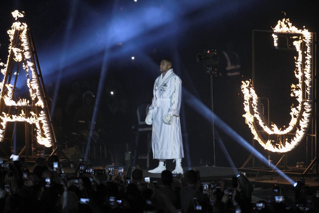JOshua-Klicsko meccs a Wembleyben (Fotó: EPA/Sean Dempsey)