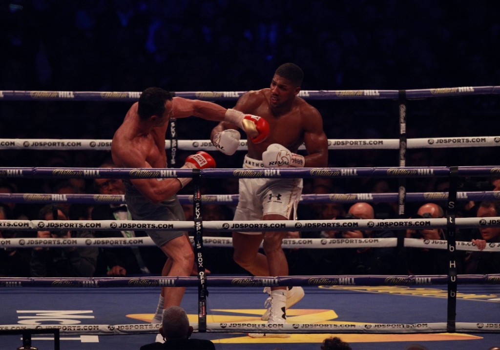 JOshua-Klicsko meccs a Wembleyben (Fotó: EPA/Sean Dempsey)