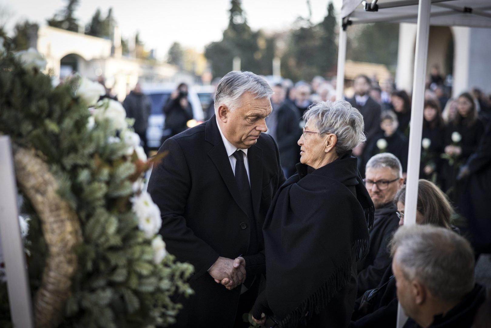 ORBÁN Viktor; MEZEY György