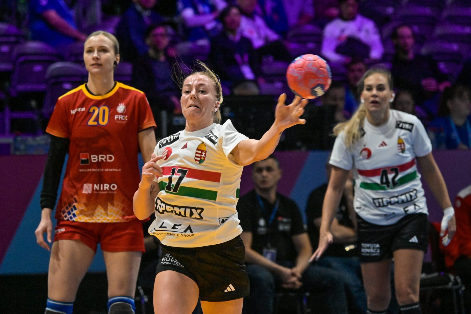 FALUSI-UDVARDI Laura