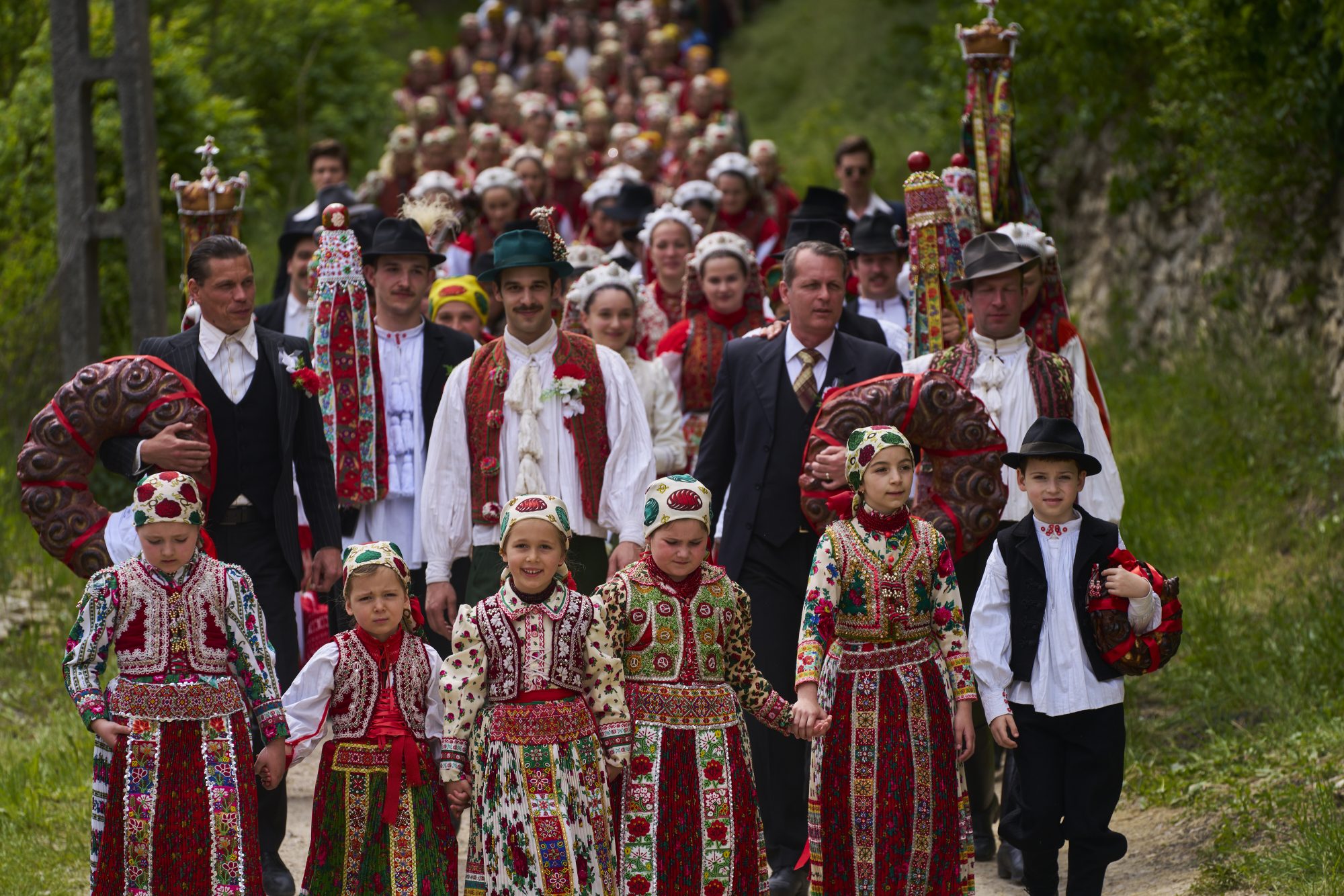 Magyar menyegző - Erdély, Esküvői menet
